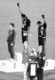 Jesse Owens, Abebe Bikila et Mohamed Ali. Déconstruire les légendes de champions olympiques, icônes en butte à leur époque.